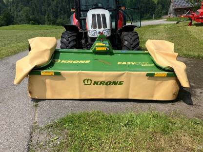 Bild 2:Frontmähwerk Krone EasyCut F320M