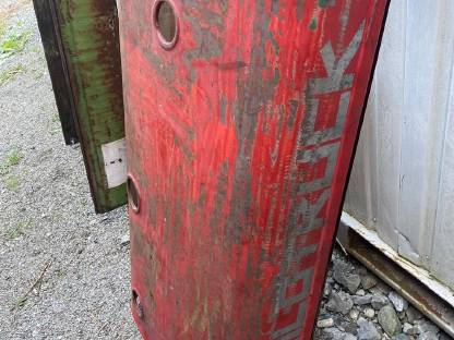 Bild 2:Diverse Steyr 180A, N182A und 182 Teile, Anhängeplatte, Batterie