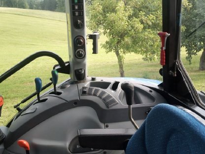 Bild 3:New Holland T4.65 PowerStar Traktor