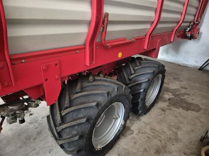 Bild 4:Ladewagen Pöttinger Siloprofi 3