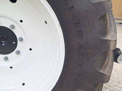 Bild 5:Kompletträder neuwertig 440/65R24, 540/65R34