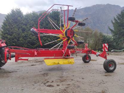 Bild 2:Pöttinger Eurotop 701