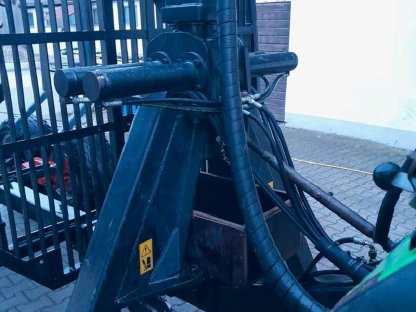 Bild 5:Vreten Rückewagen 9t mit Kranwinde und Funk