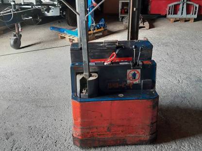 Bild 4:Hochhubwagen, Ameise