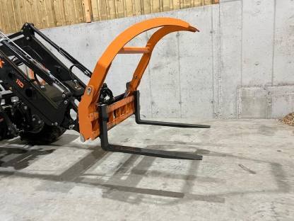 Bild 3:Hauer Palettengabel mit Niederhalter