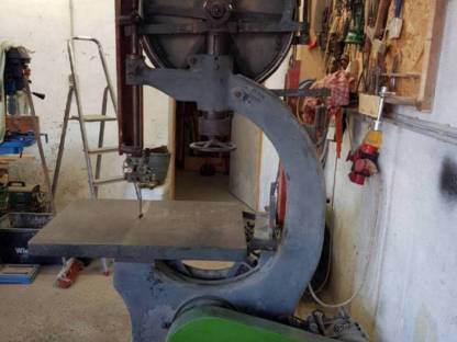 Bild 2:Hobelmaschine und Bandsäge