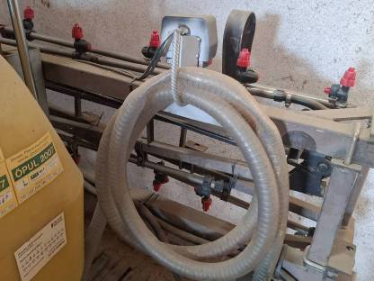 Bild 5:Pflanzenschutzspritze Ascher 400 l 12 m