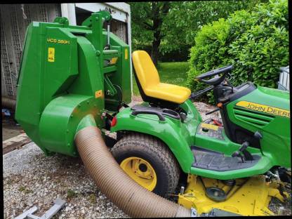 Bild 6:John Deere Rasentraktor X740 Hochentleerung