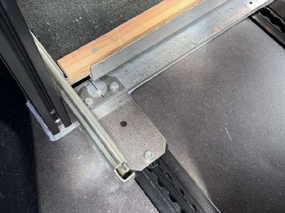 Bild 6:Optimiertes Ello Modul-System mit Schwerlastauszug