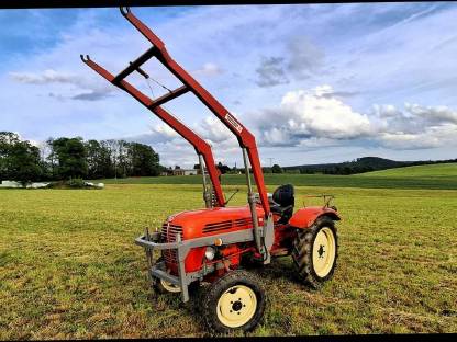 Bild 7:Steyr 188 Traktor mit Frontlader