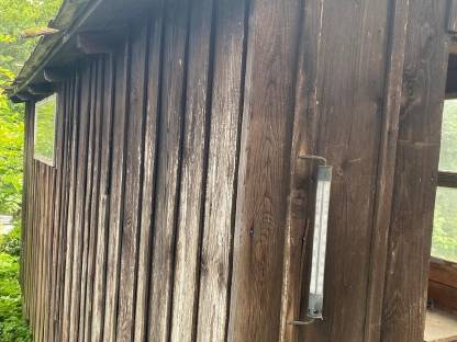 Bild 3:Kostenlos Bienenhaus zu nutzen oder Imkersachen holen