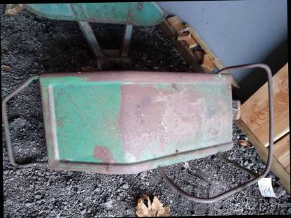 Bild 2:Steyr T80 T84 Oldtimer Kotflügelmaske