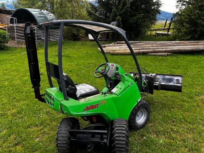 Bild 3:Minilader Avant 220