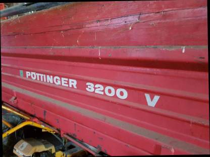Miststreuer Pöttinger 3200 V