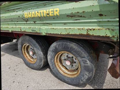 Bild 2:Brantner Tandem Dreiseitenkipper 8 t