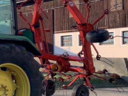 Bild 3:Fella TH 660D Hydro 6-fach Zetter Kreiselheuer