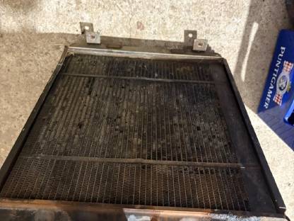 Bild 2:Kühler steyr 8080-8130