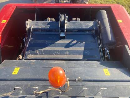 Bild 6:Case LB423 Quaderballenpresse