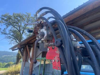 Bild 2:Pöttinger Ernteprofi