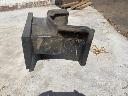 Bild 3:Claas Arion Frontgewicht