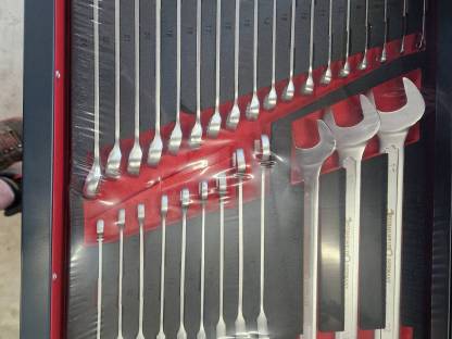 Bild 3:Werkzeugwagen