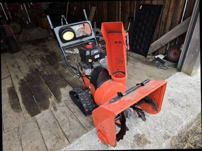 Bild 4:Ariens Schneefräse