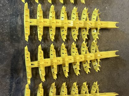 Bild 6:Roxell Laica Fütterung Neuteile