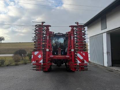 Bild 9:Verleihe 5 m Kreiselegge und 4 m Vibrostar