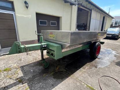 Bild 2:Brantner Lesewagen/Maischewagen