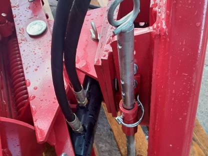 Bild 6:Schneeschild Wiedenmann Snow Master 3400 für Kleintraktoren