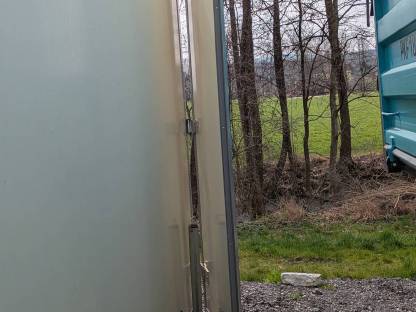 Bild 2:WM Meyer Kofferanhänger