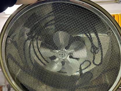 Bild 4:CFM Fritz Entdeckelungswachsschmelzer und Honigauftaugerät