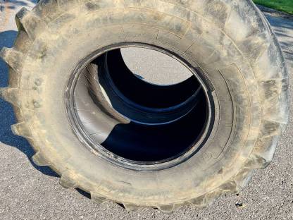 Bild 4:Michelin Multibib 540/65 R24