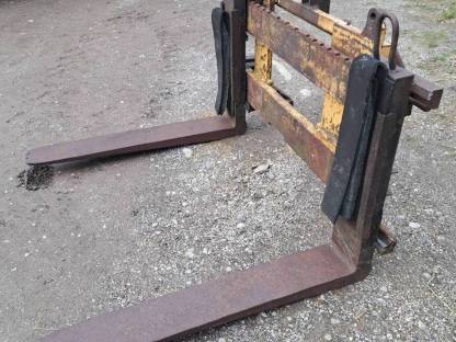 Bild 5:Dreipunkt-Palettengabel