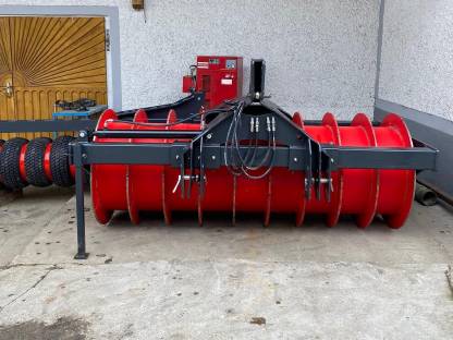 Bild 6:Silowalze mit Kantenverdichter Saphir