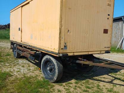 Anhänger Kofferaufbau Hühnerstall Container