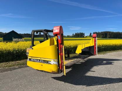 Bild 2:Rapsschneidwerk