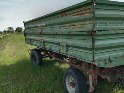 Bild 2:Brantner 2-Seiten 7-t-Kipper