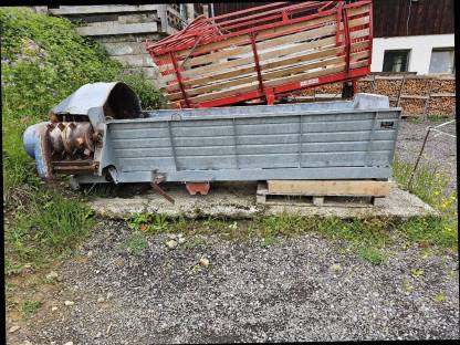 Saco Seitenmiststreuer 120SH Aebi Transporter