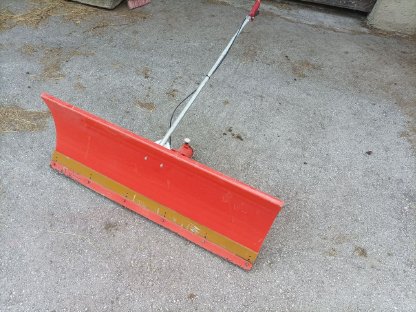 Bild 2:Verkaufe Reform Schneepflug Schneeschild für Motormäher M3