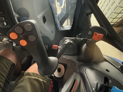 Bild 9:New Holland T5.100 Electro Command