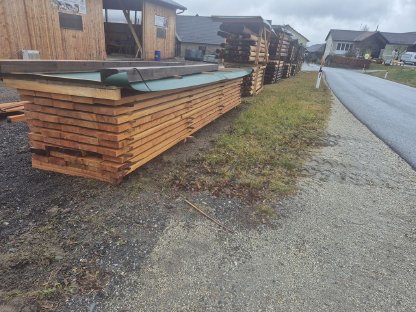 Bild 2:Lärchenbretter