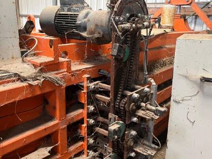 Bild 2:Katonagenpresse Heu oder Strohpresse