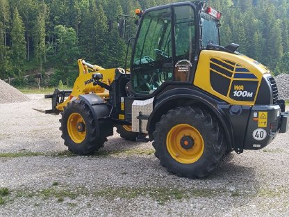 Bild 5:Komatsu WA100M8