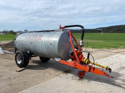 Bild 2:Güllefass 4.000 l