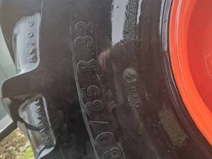 Bild 7:2 Stk. Kompletträder 680/85 R32