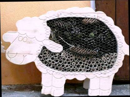 Bild 2:Nützlingshotel, Insektenhotel