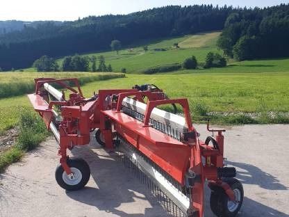 Bild 3:Repossi Kammschwader FL6000