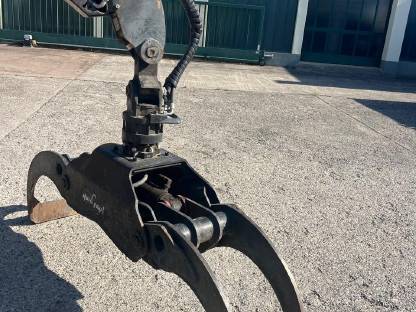 Bild 4:Herzog Traktionswinde, Ponsse Ergo mit Kran und Seilwinde