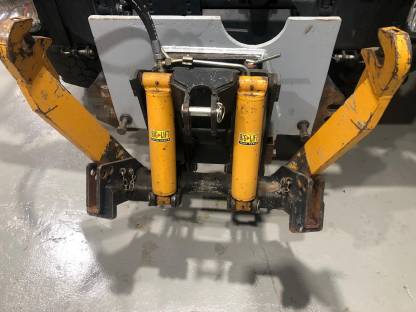 Bild 2:BIG Lift Fronthydraulik Frontkraftheber